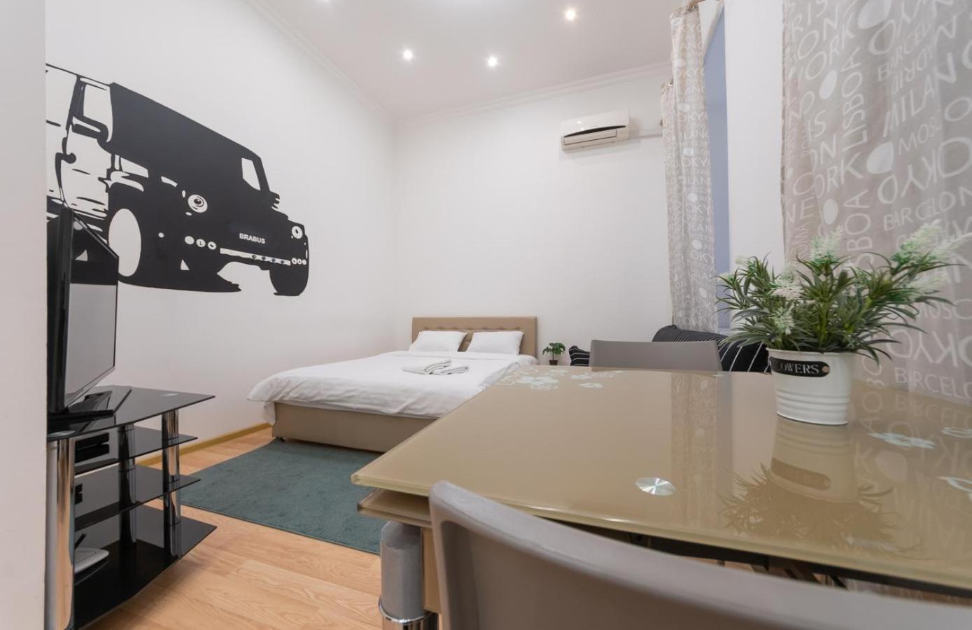 Kievaccommodation In The Center 24H Self Check-In ภายนอก รูปภาพ